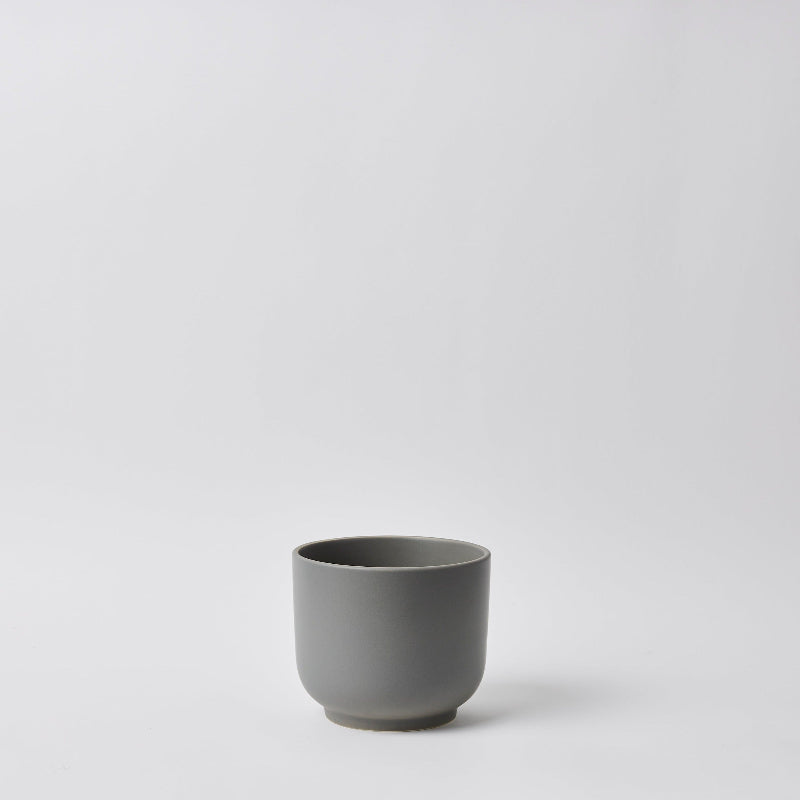 Bell Ceramic Planter – Curvy Indoor Houseplant Pot (6", 8", 10")