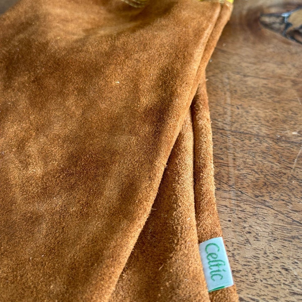 Long Garden Gloves – Rose & Thorn Pruning Gloves (Soft Cowhide) - Ed's Plant Shop