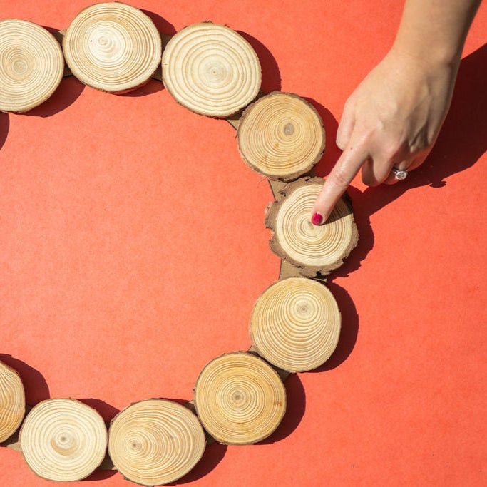 Winter Wood Slice Wreath Kit - Ed's Plant Shop