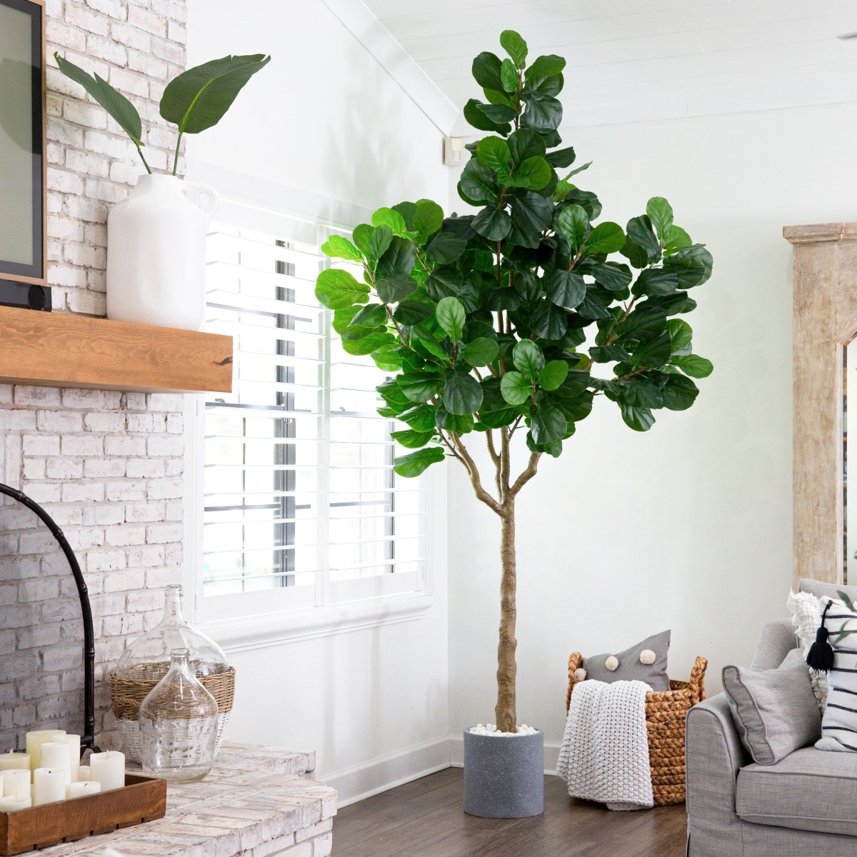Lifelike artificial plants and trees designed for realistic home décor