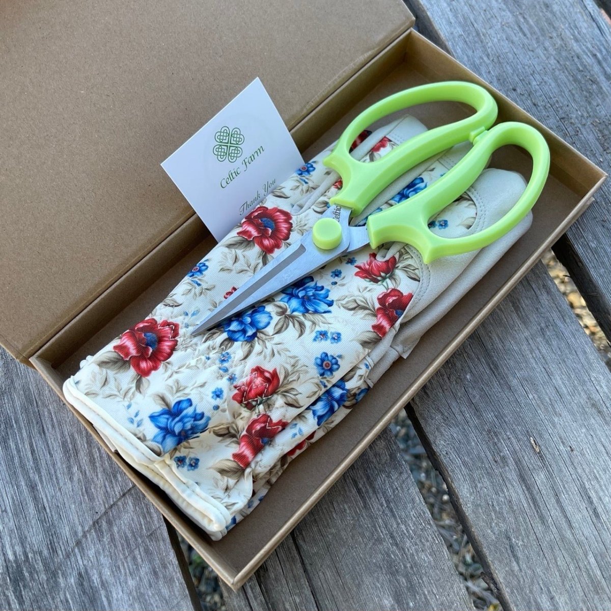 Garden Gift Box - Gloves and Garden Snips - Ed's Plant Shop