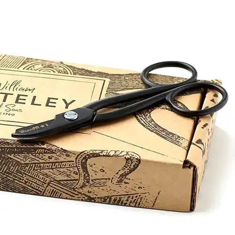 Handcrafted British Garden Pruners – Black Teflon | Whiteley & Sons - Ed's Plant Shop