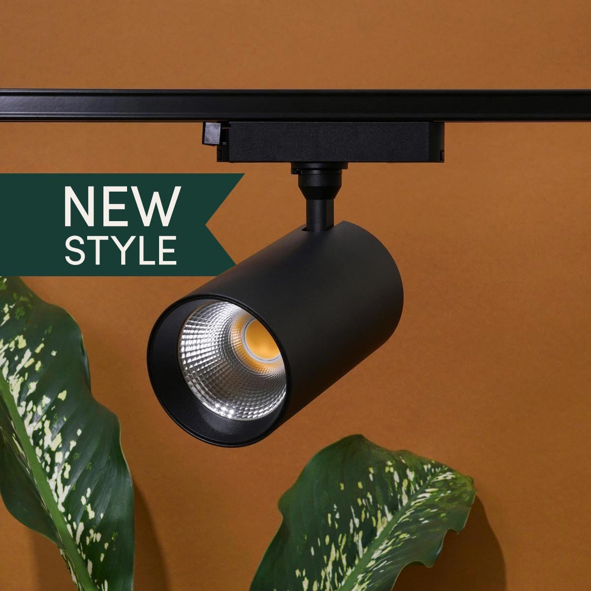 Hardwired Highland™ Track Light System - Ed's Plant Shop