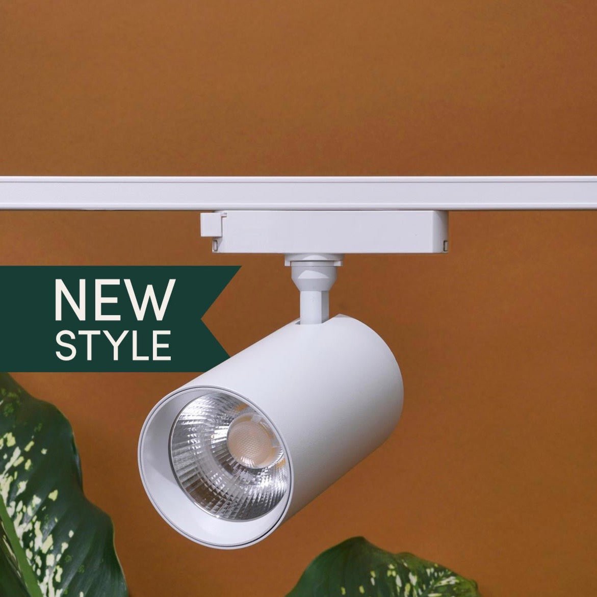 Highland™ LED Track Light System For Indoor Plants - Ed's Plant Shop