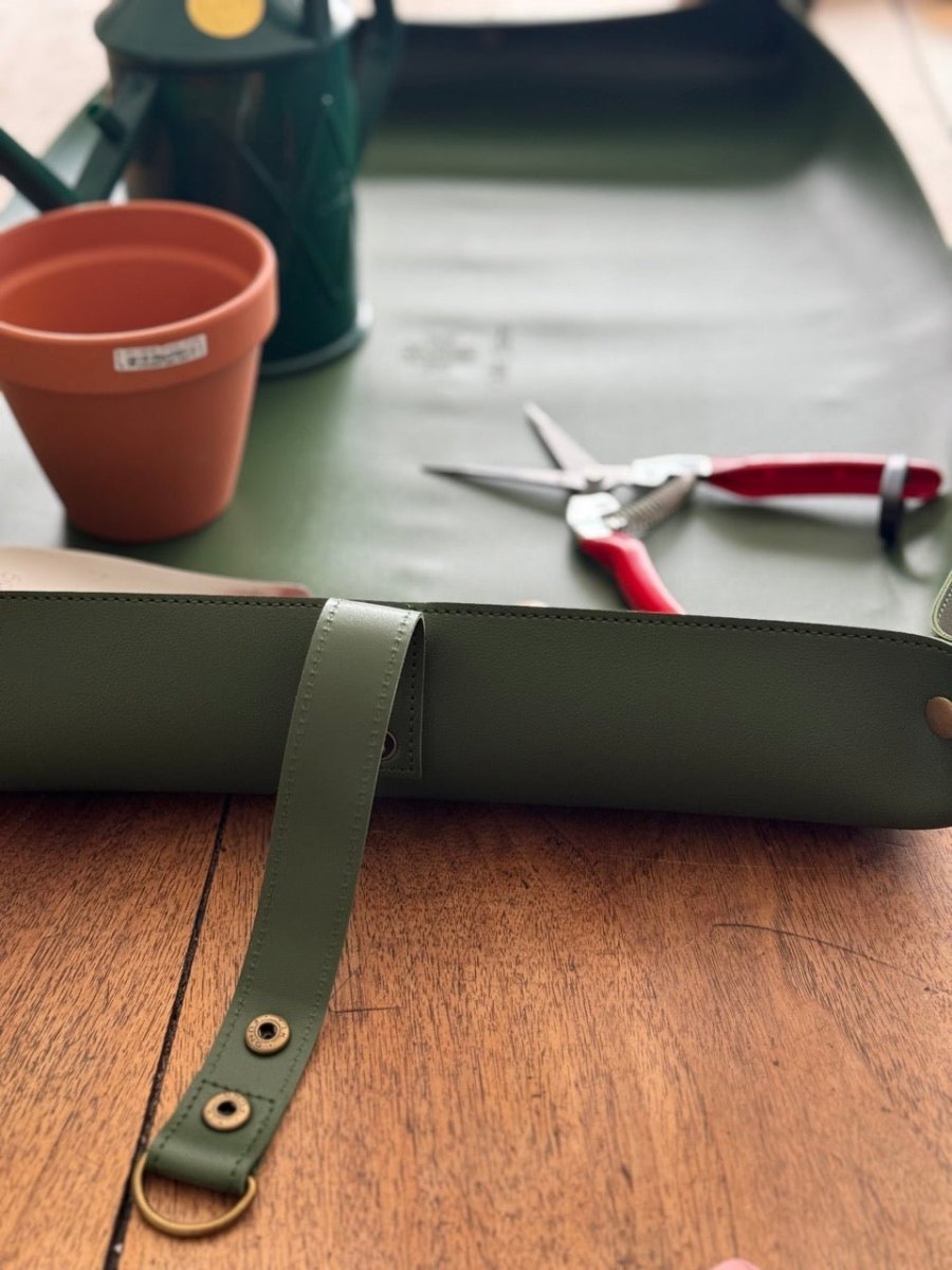 Potting Mat - Waterproof For Tidy Gardening - Ed's Plant Shop