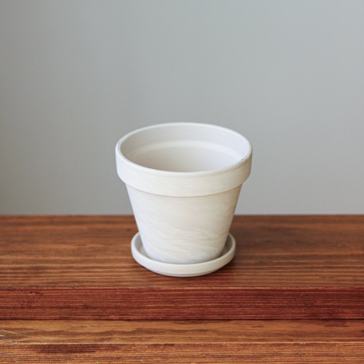 white planter pot with saucer 4” Pot w/ Saucer